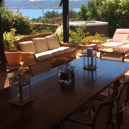 Lorenza Villa *