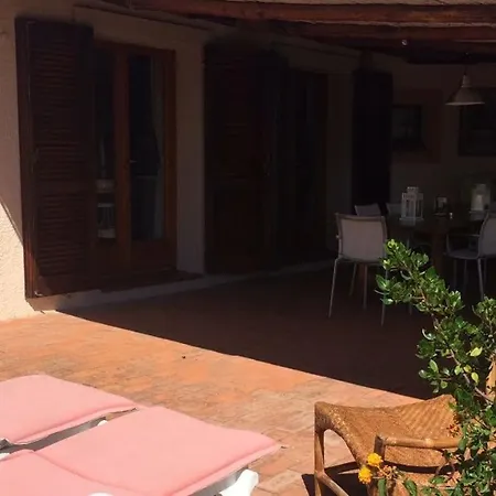 Lorenza Villa *